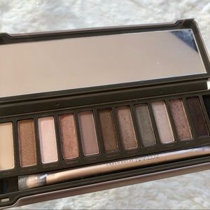 Urban Decay Naked 2 Eyeshadow Palette